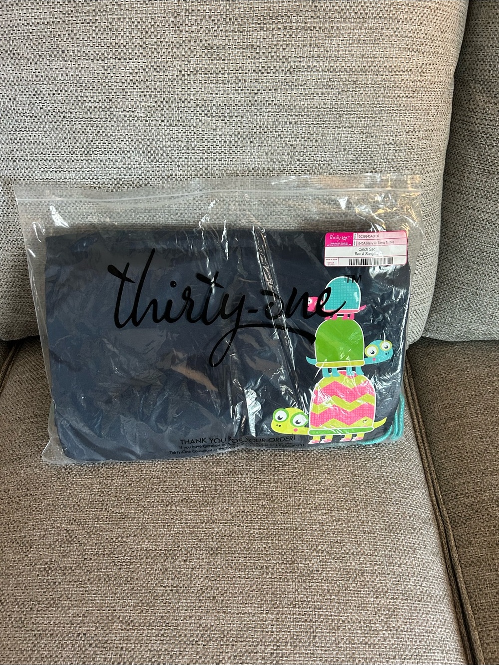 thirty-one Navy Cinch Sac with Bright Turtle Accents